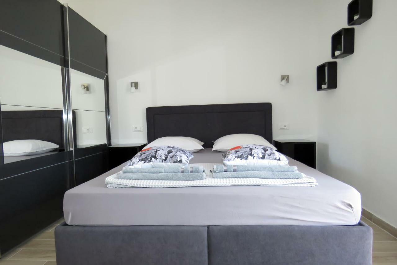 Lux Dalmatia I & R Hotel Makarska Eksteriør billede